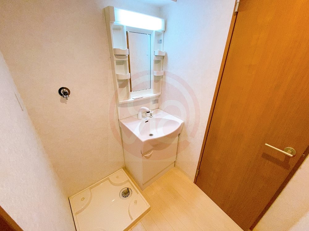 洗面設備　スペースが確保できる洗面所です