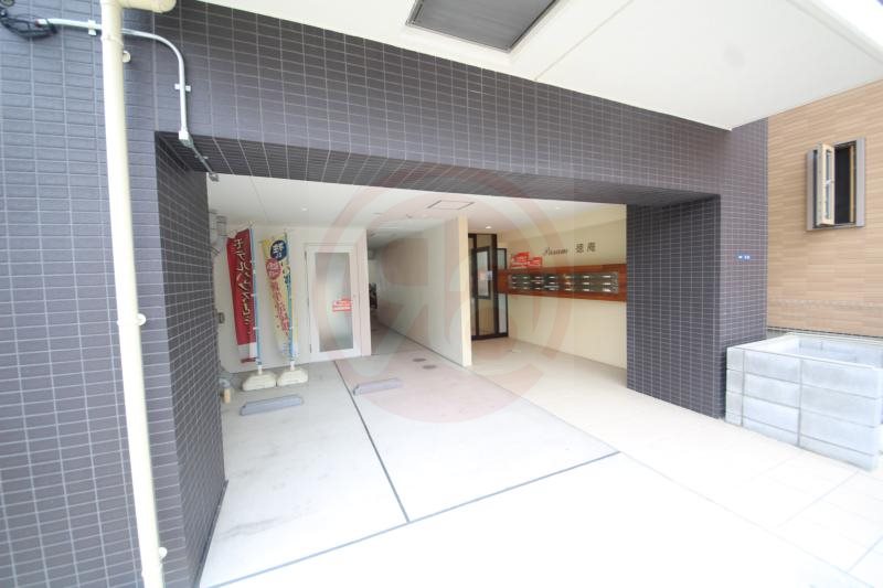 エントランス　清潔なエントランスです