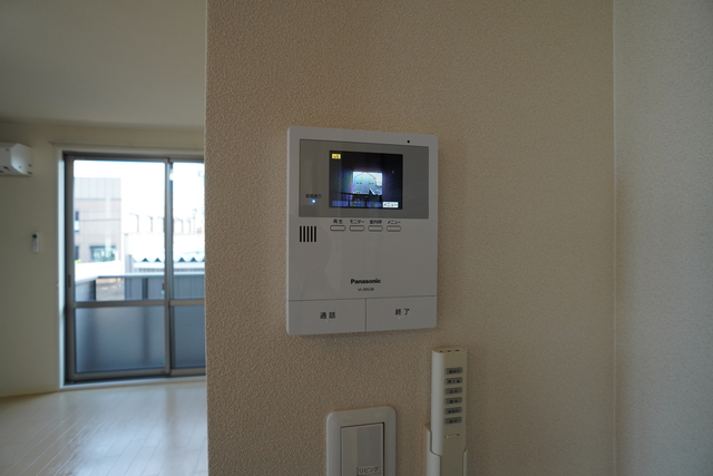 セキュリティ　モニター付きインターホン