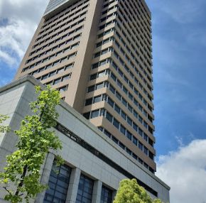 役所　東大阪市役所（役所）まで1241m