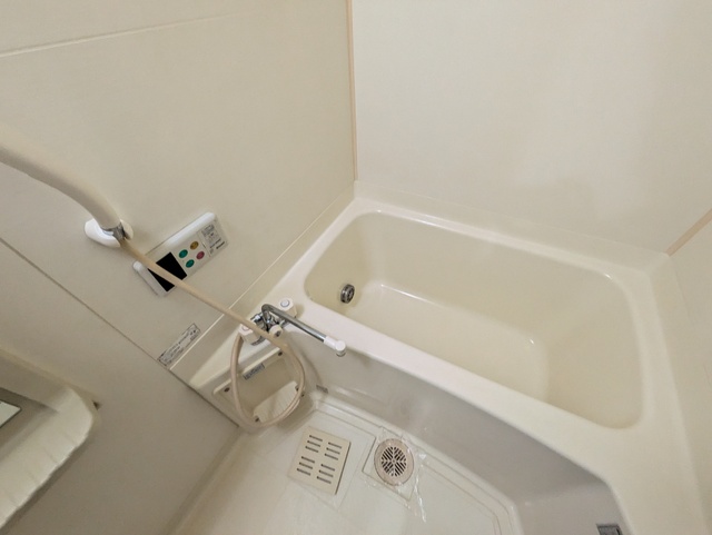 バス・シャワールーム　☆経済的な追焚機能付きバス☆