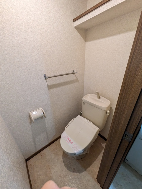 トイレ　☆快適な温水洗浄便座☆