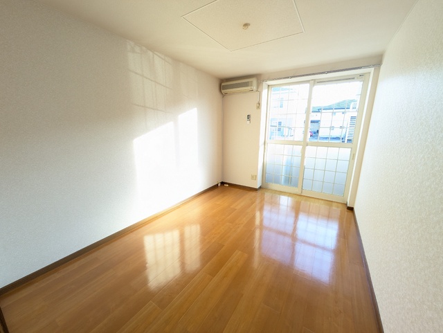 居室・リビング　☆南向きの室内☆