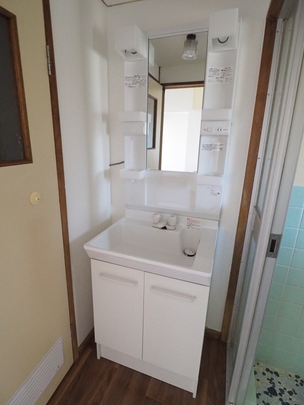 洗面設備　洗面化粧台新設