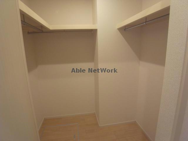 収納　ウォークインクローゼット