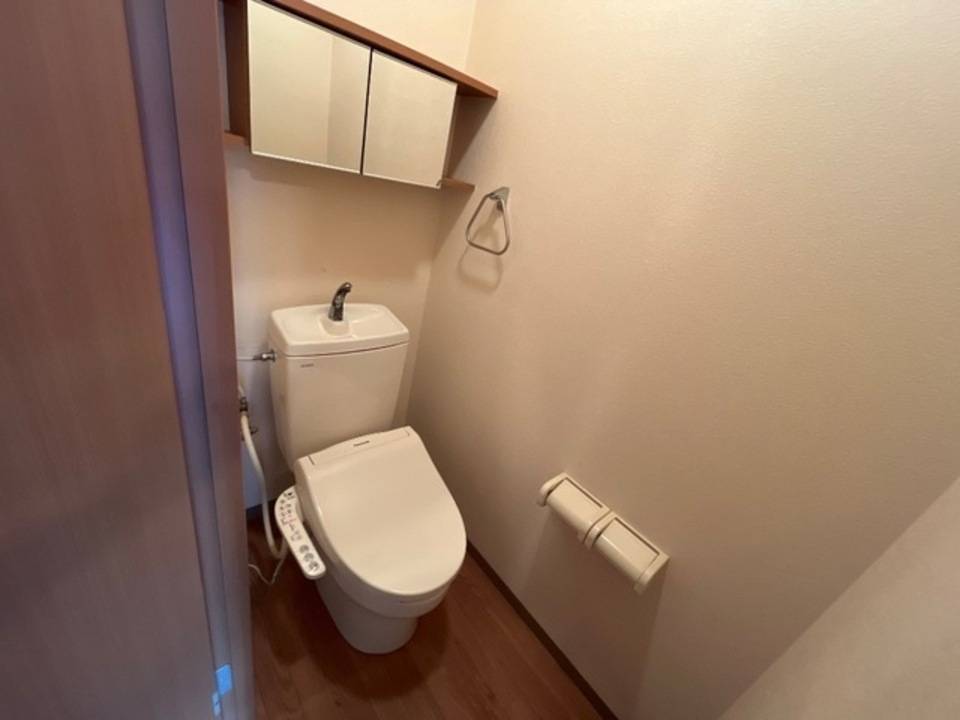 トイレ　トイレ