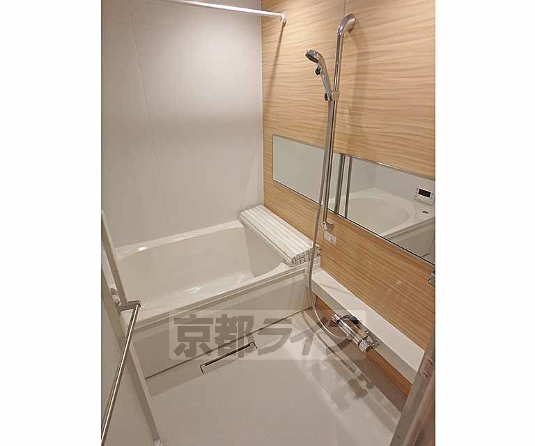 バス・シャワールーム　リラックスできるバスルームです。