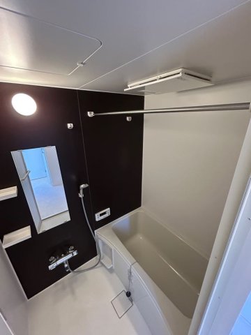 バス・シャワールーム　ゆったり過ごせるお風呂です