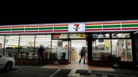 コンビニ　セブンイレブン 伊丹昆陽8丁目店（コンビニ）まで192m