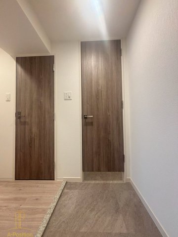 玄関　Metrosa谷町六丁目South