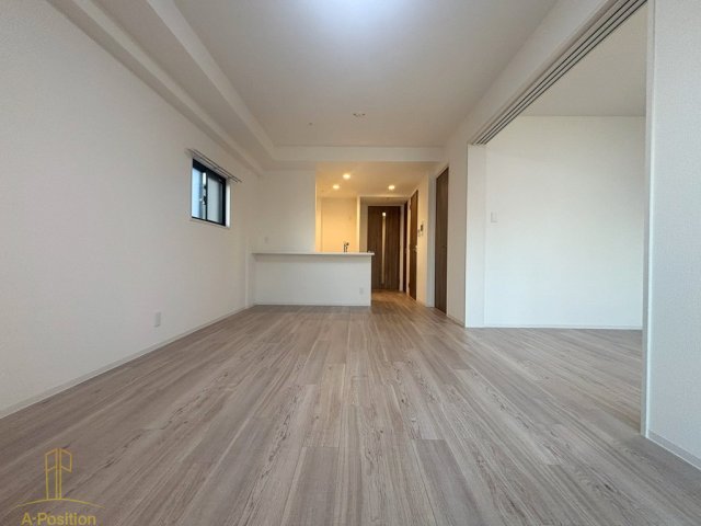 居室・リビング　Metrosa谷町六丁目South