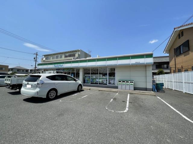 コンビニ　ファミリーマート港明正店（コンビニ）まで189m