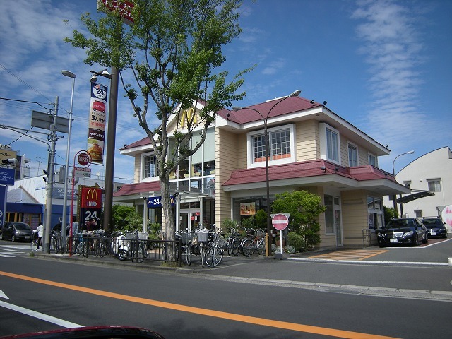 飲食店　マクドナルド牧落店（飲食店）まで829m