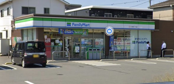 コンビニ　ファミリーマート大分東浜１丁目店（コンビニ）まで4064m