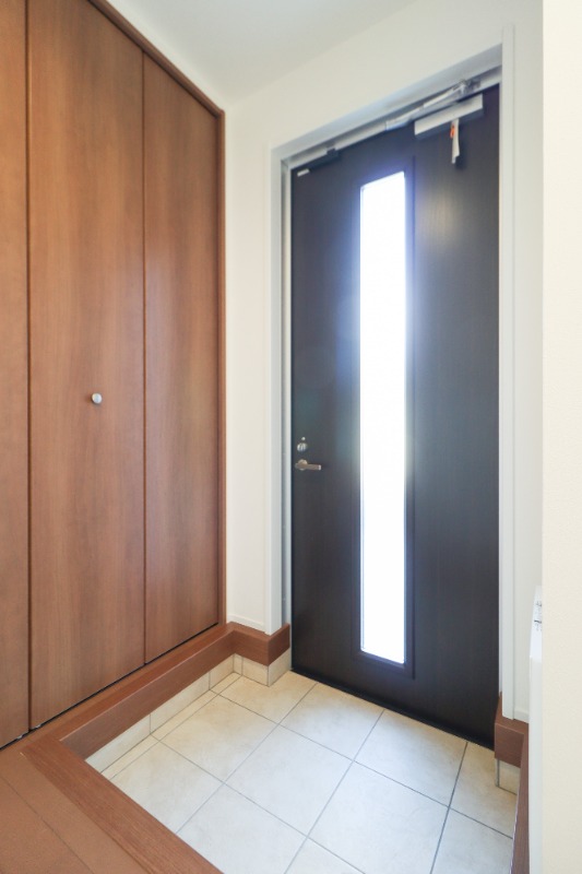 玄関　図面と現状に相違がある場合には現状を優先