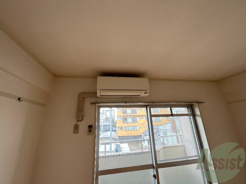 その他設備　エアコンは綺麗ですね。夏や冬もバッチリです。