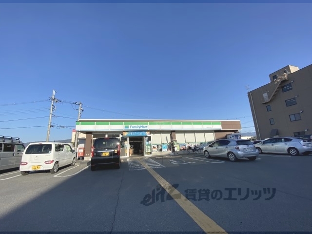 コンビニ　ファミリーマート田原本千代店（コンビニ）まで500m