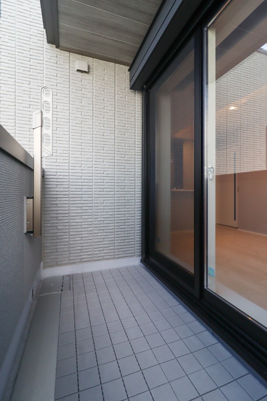 バルコニー　図面と現状に相違がある場合には現状を優先