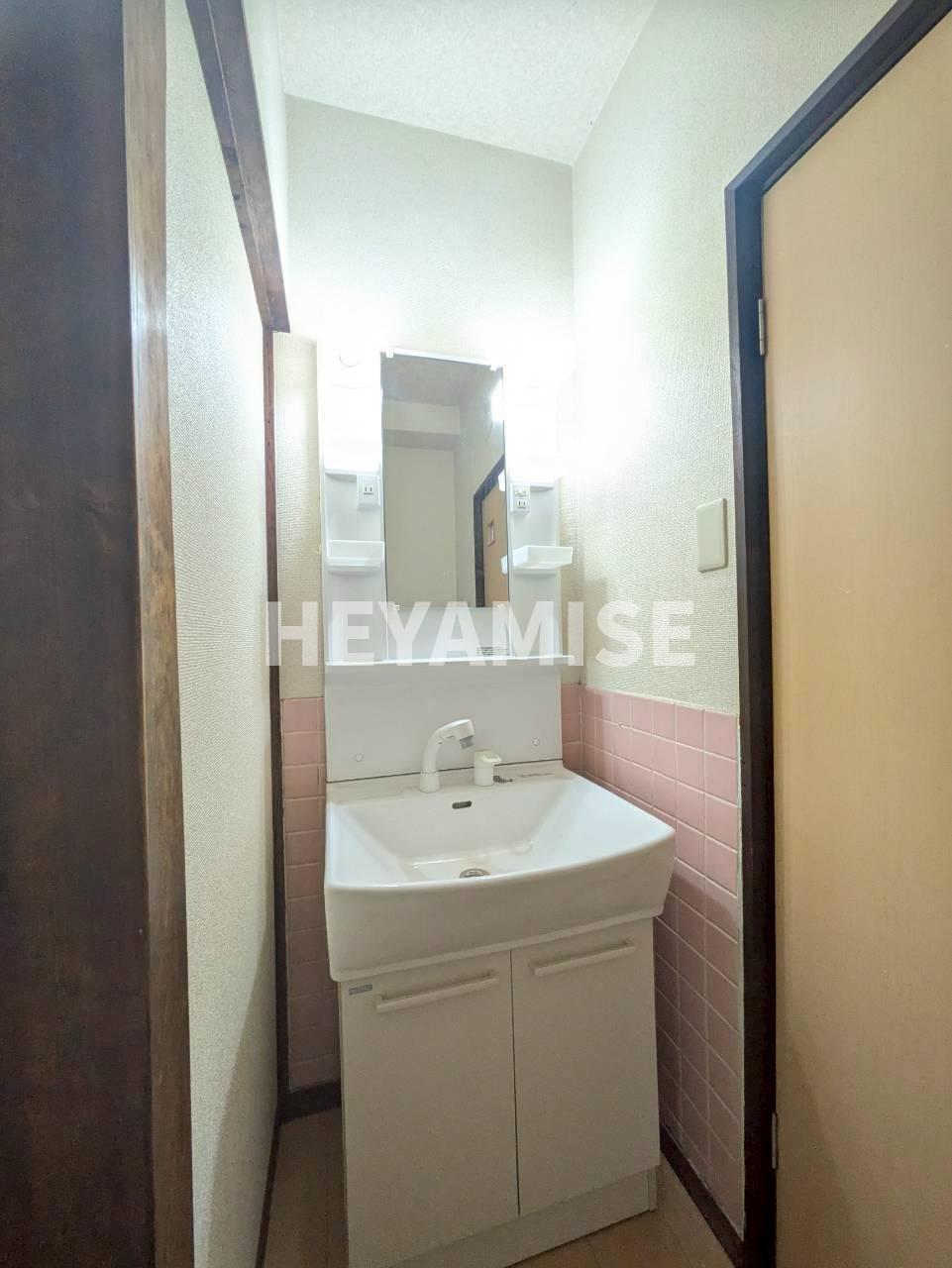 洗面設備　※別号室の参考画像です※