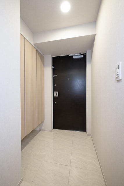 玄関　※写真は同タイプ住戸です。