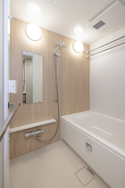 バス・シャワールーム　※写真は同タイプ住戸です。