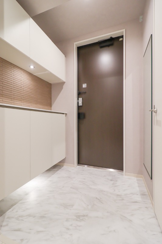 玄関　図面と現状に相違がある場合には現状を優先