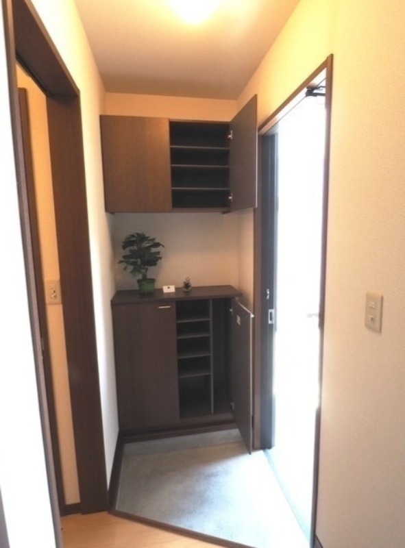 玄関　図面と現状に相違がある場合には現状を優先