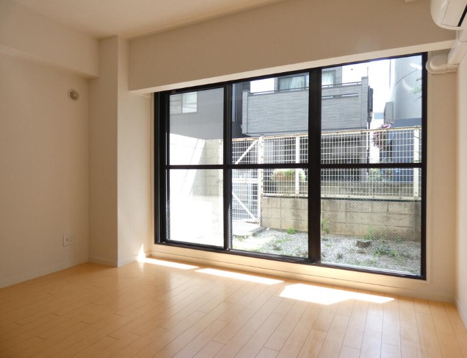 居室・リビング　エムメイト綱町