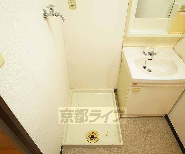 その他部屋・スペース　室内に洗濯機置けます