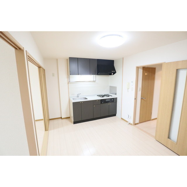 キッチン　別部屋の参考写真です。