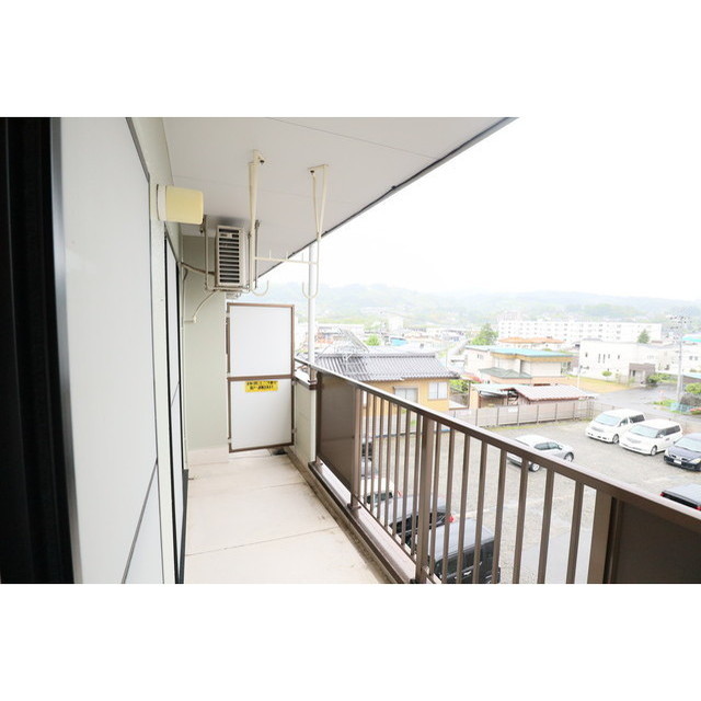 バルコニー　別部屋の参考写真です。