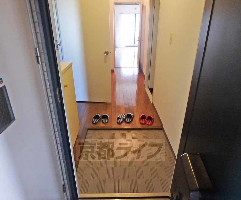 玄関　広々玄関です