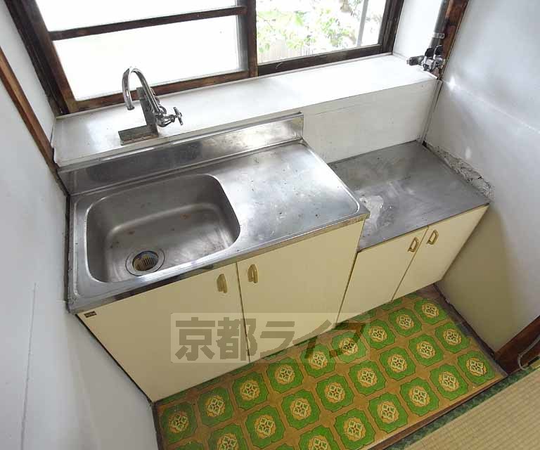 キッチン　キッチンの別角度です。