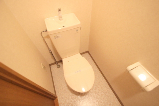 トイレ　※別部屋の写真です