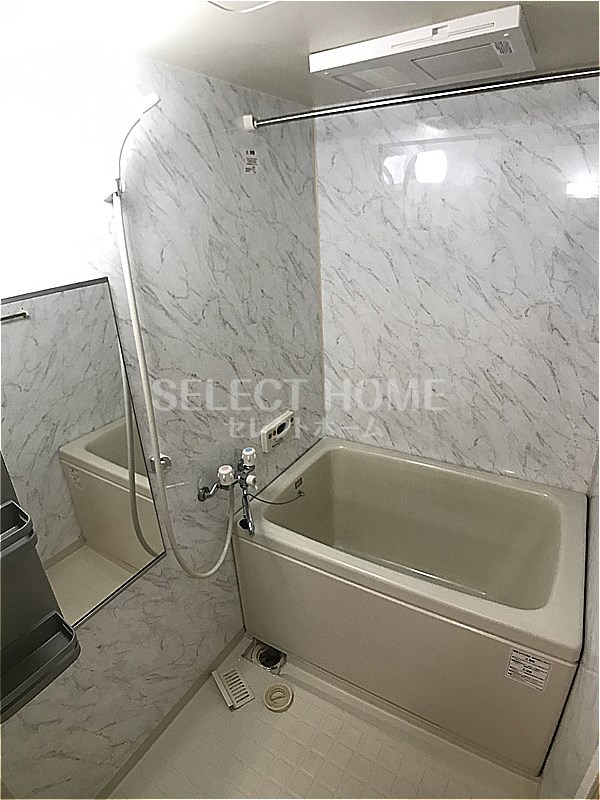 バス・シャワールーム　ゆったり過ごせるお風呂です