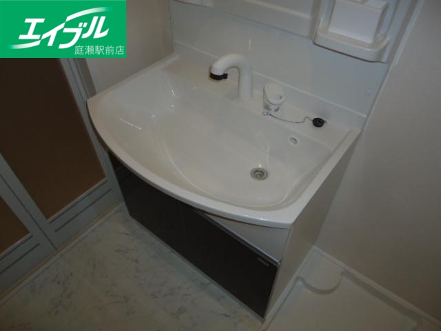 洗面設備　洗髪洗面化粧台