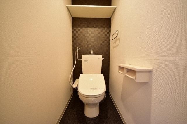 トイレ　同物件別室のお写真です