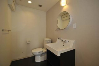 トイレ　※別部屋参考写真