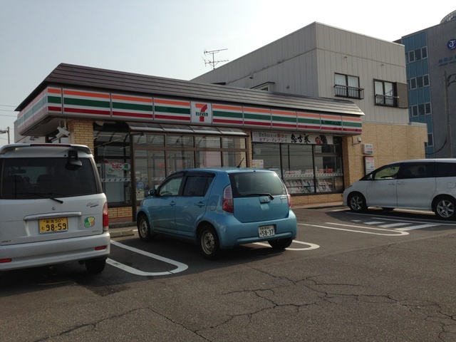 コンビニ　セブンイレブン白根大通黄金店（コンビニ）まで238m
