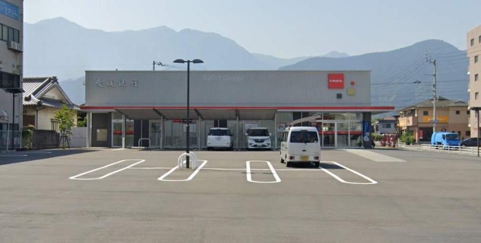銀行　愛媛銀行／泉川支店（銀行）まで239m