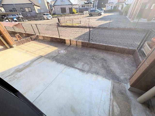 バルコニー　専用庭