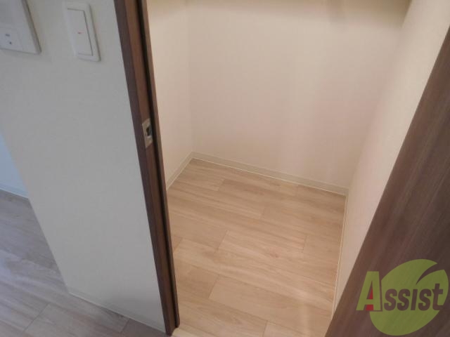 収納　ウォークインクローゼットタイプです。