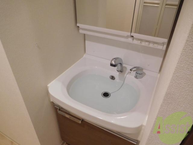 洗面設備　もちろん独立洗面台ですよ。