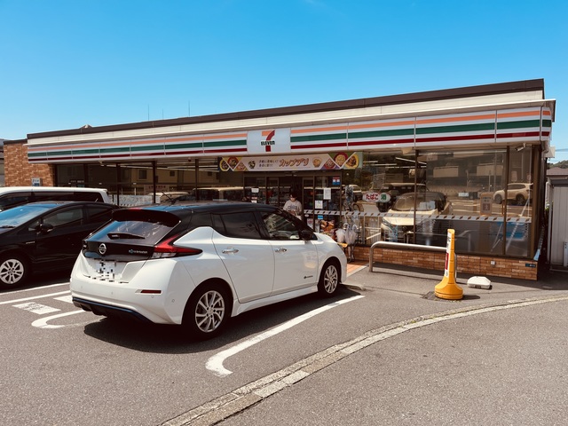 コンビニ　セブンイレブン横浜栄笠間3丁目店（コンビニ）まで327m