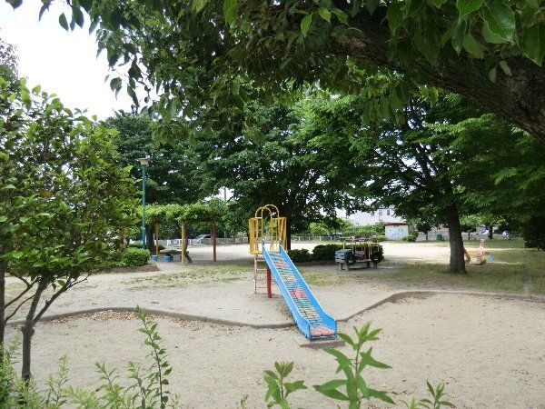 公園　かごた公園（公園）まで592m