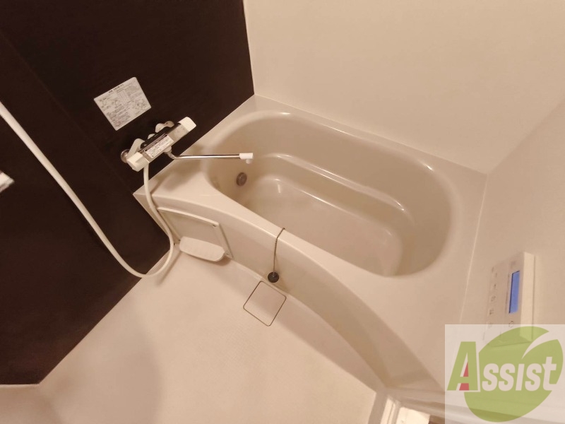 バス・シャワールーム　お風呂になります。一日の疲れを癒してくださいね。