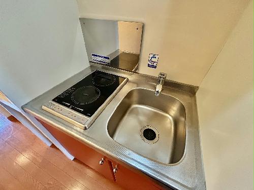 キッチン　設備・仕様は号室により異なる為、現況を優先いたします。