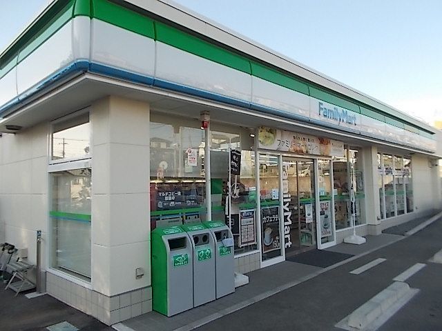 コンビニ　ファミリーマート　富士伝法店（コンビニ）まで500m