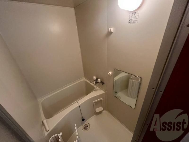 バス・シャワールーム　お風呂になります。一日の疲れを癒してくださいね。