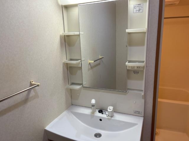 洗面設備　洗髪洗面化粧台